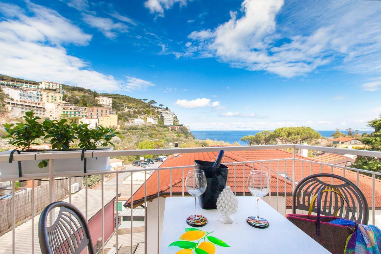 Sorrentovibes - Luxury Home Sea View & Jacuzzi In Sorrento Centre מראה חיצוני תמונה