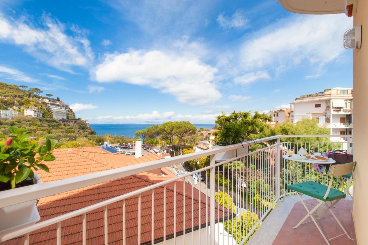 Sorrentovibes - Luxury Home Sea View & Jacuzzi In Sorrento Centre מראה חיצוני תמונה