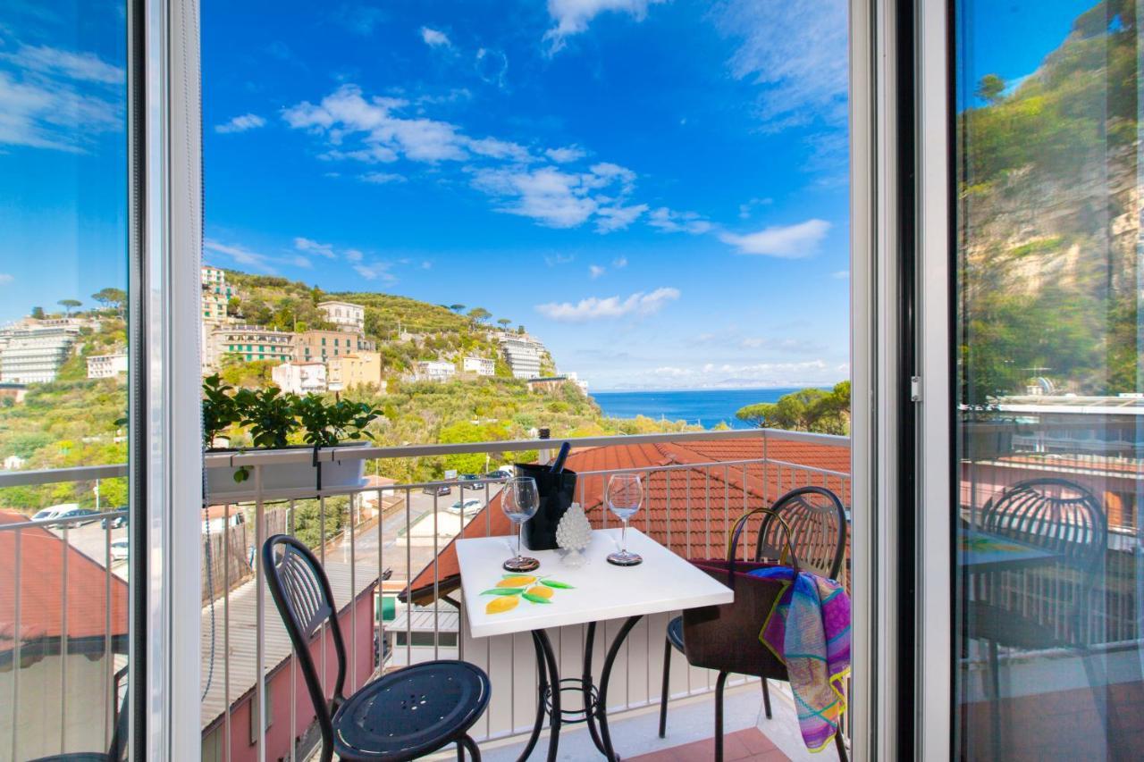 Sorrentovibes - Luxury Home Sea View & Jacuzzi In Sorrento Centre מראה חיצוני תמונה