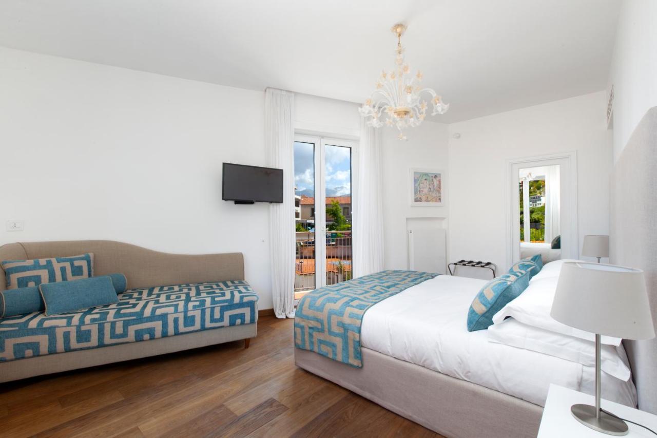 Sorrentovibes - Luxury Home Sea View & Jacuzzi In Sorrento Centre מראה חיצוני תמונה