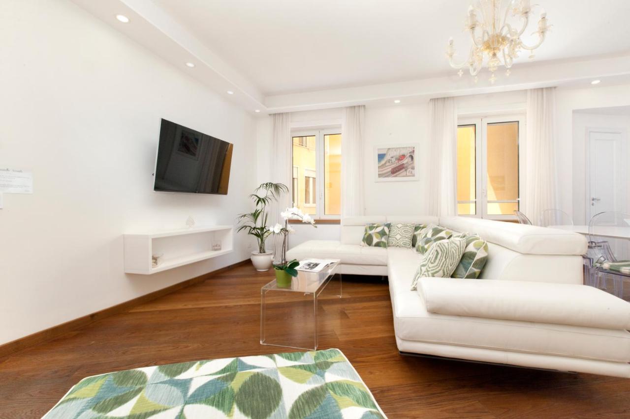 Sorrentovibes - Luxury Home Sea View & Jacuzzi In Sorrento Centre מראה חיצוני תמונה