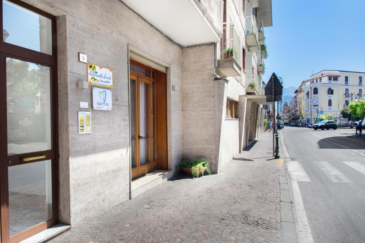 Sorrentovibes - Luxury Home Sea View & Jacuzzi In Sorrento Centre מראה חיצוני תמונה