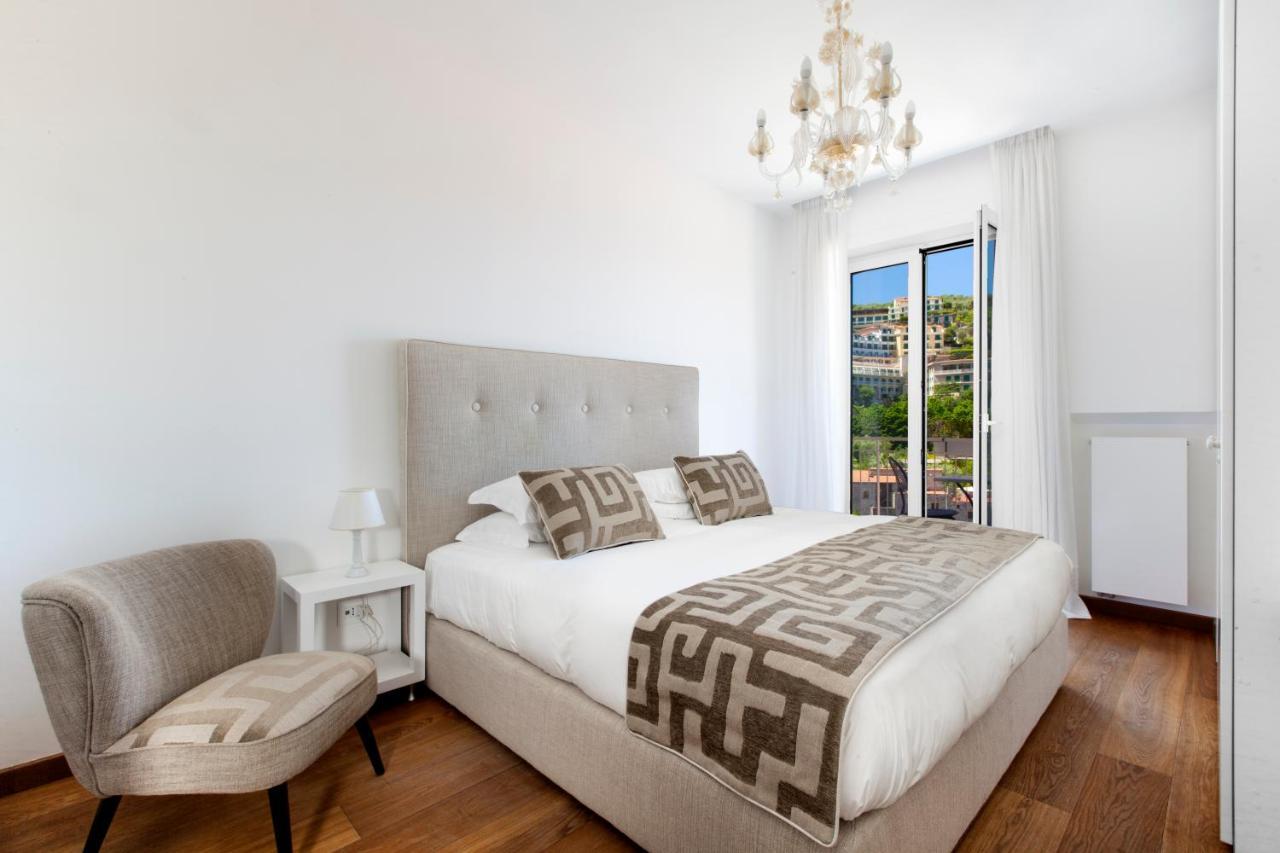 Sorrentovibes - Luxury Home Sea View & Jacuzzi In Sorrento Centre מראה חיצוני תמונה