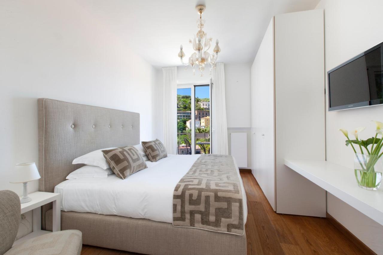 Sorrentovibes - Luxury Home Sea View & Jacuzzi In Sorrento Centre מראה חיצוני תמונה